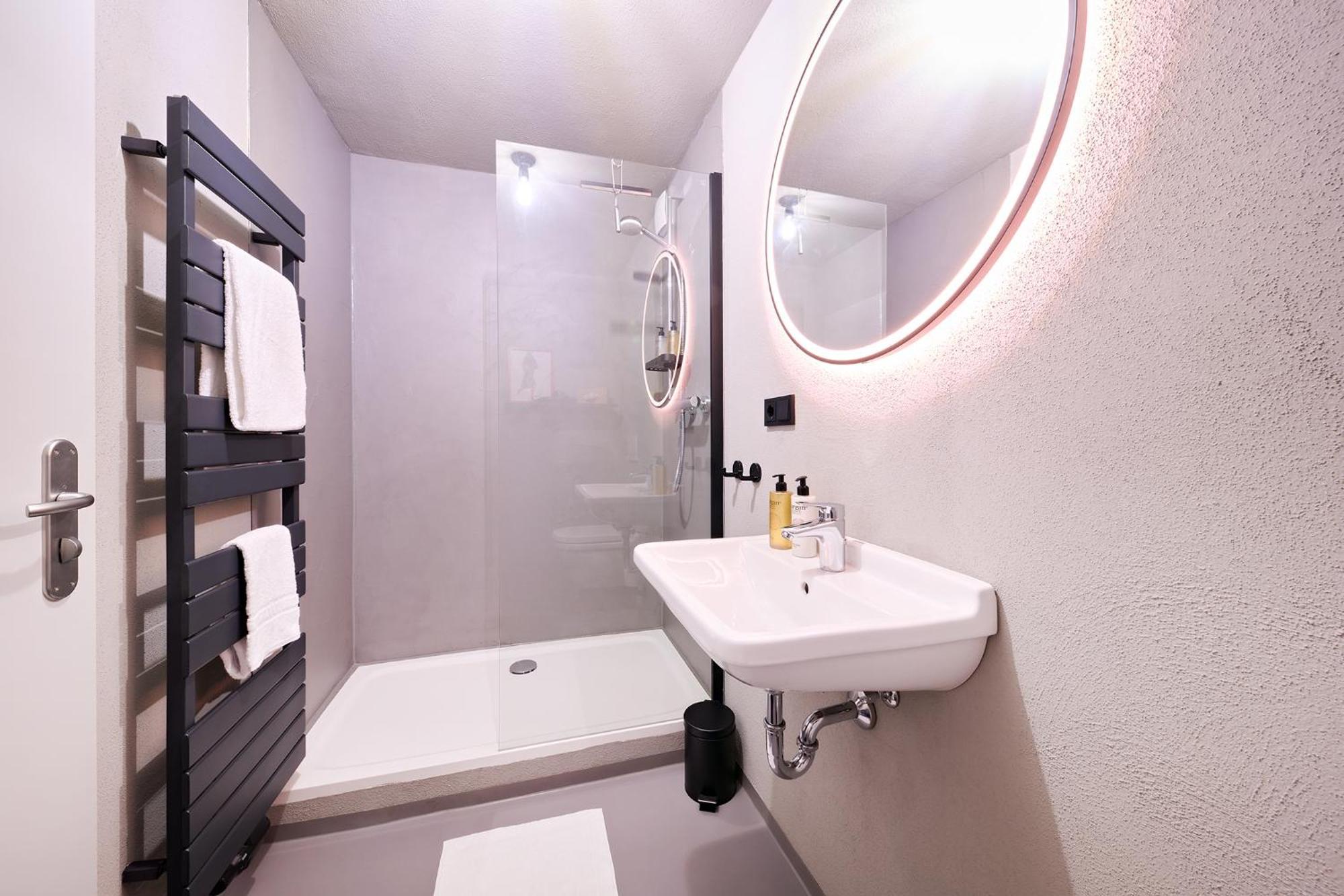 Xzllenz Kueche Bad S-Bahn Parken Smart-Tv Wellbeing Apartamento Neunkirchen am Sand Exterior foto